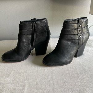 Isola black leather heeled bootie